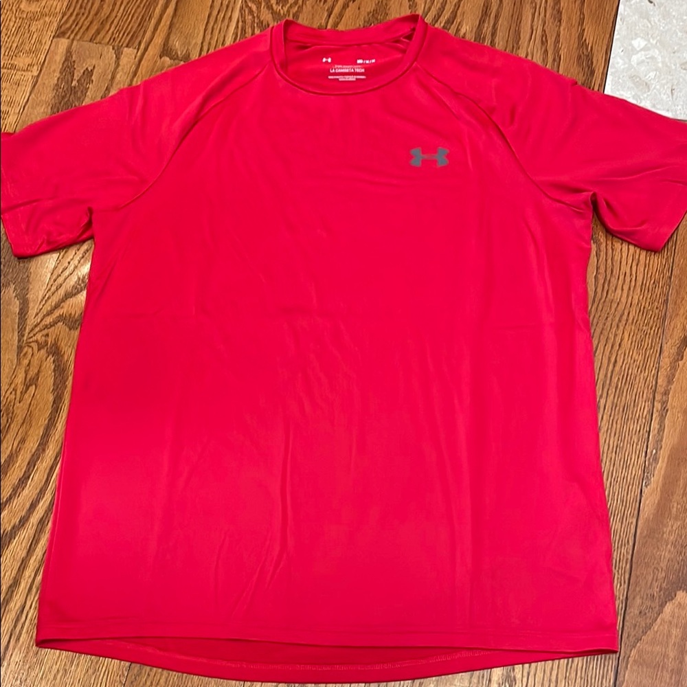 Under Armour Red Short Sleeve Tee Vibrant Crew Neck